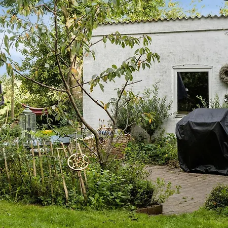 펜션 All-year Oasis With Sea Field And Nature Views Ebberup