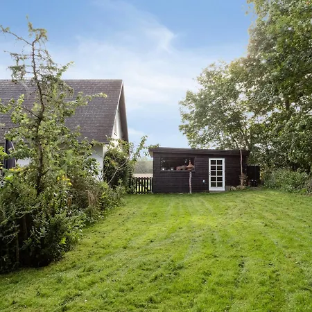 펜션 All-year Oasis With Sea Field And Nature Views Ebberup